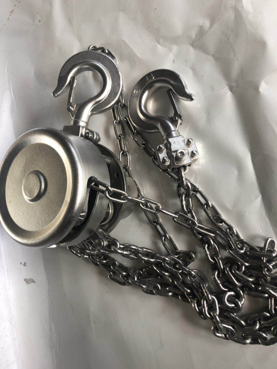 不銹鋼手拉葫蘆材質是304嗎？化工食品污水處理廠用哪種手拉葫蘆？
